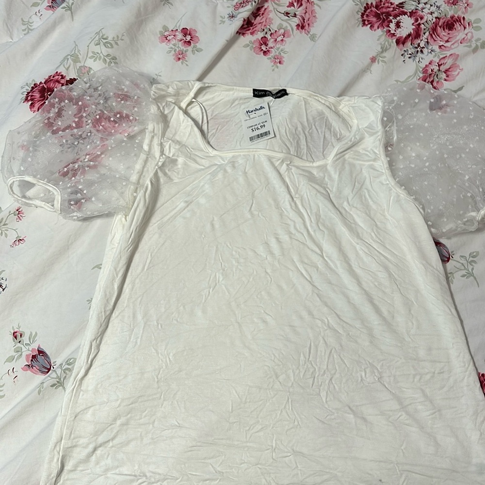 Fun puffy sleeve top